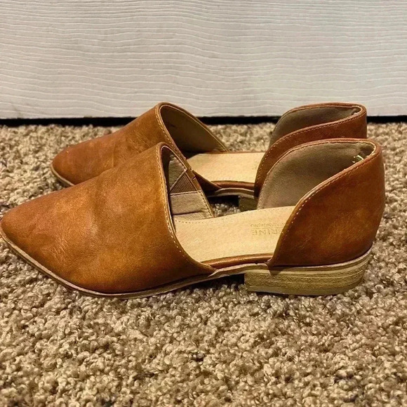Catherine Malandrino Alaney D'Orsay Vegan Flat Brown Size 6 - Picture 5 of 7